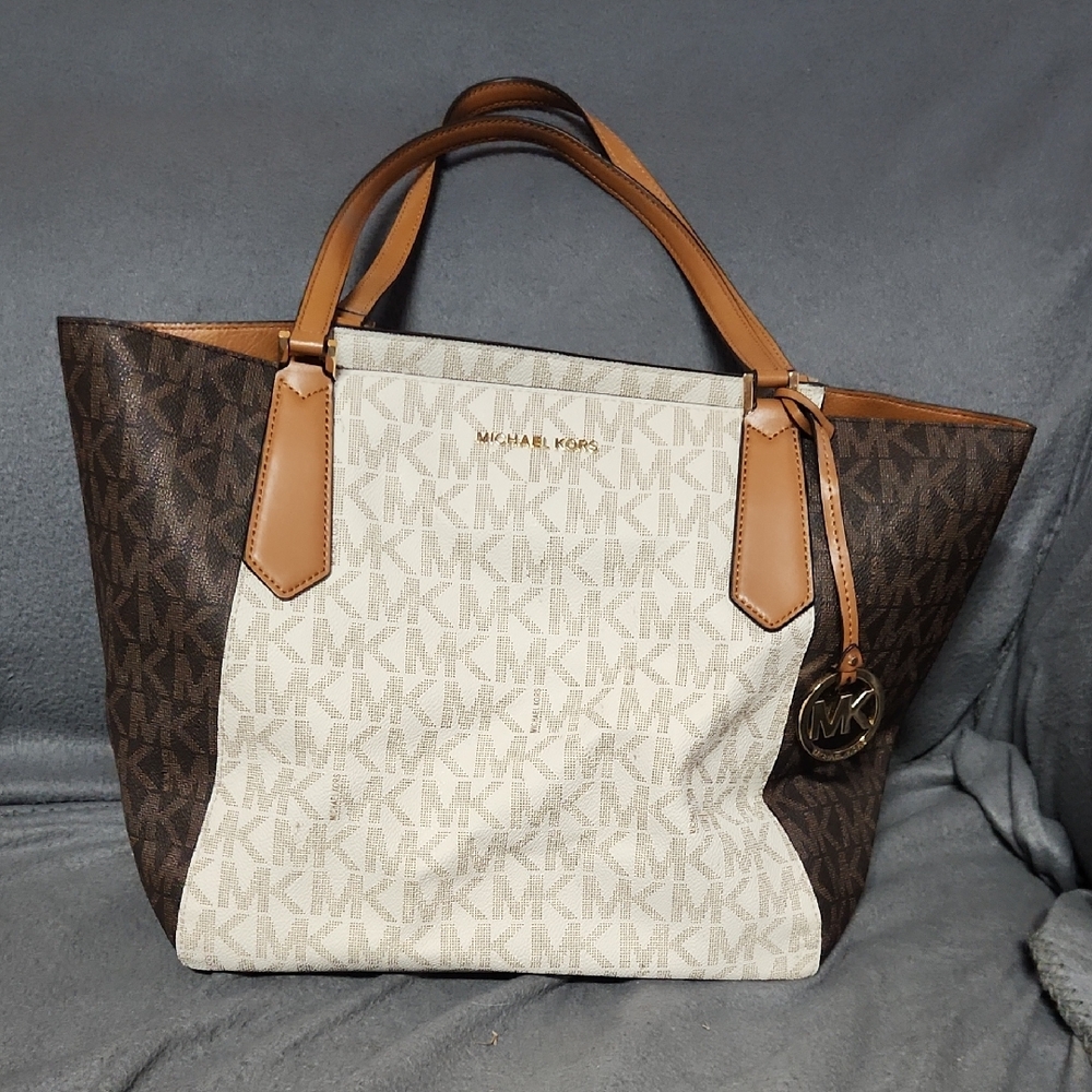 Michael Kors Tan and Cream Signature Tote